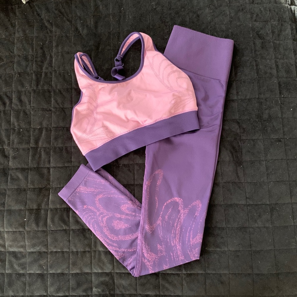 FABLETICS LEGGINGS + BRA SET 🧘‍♀️